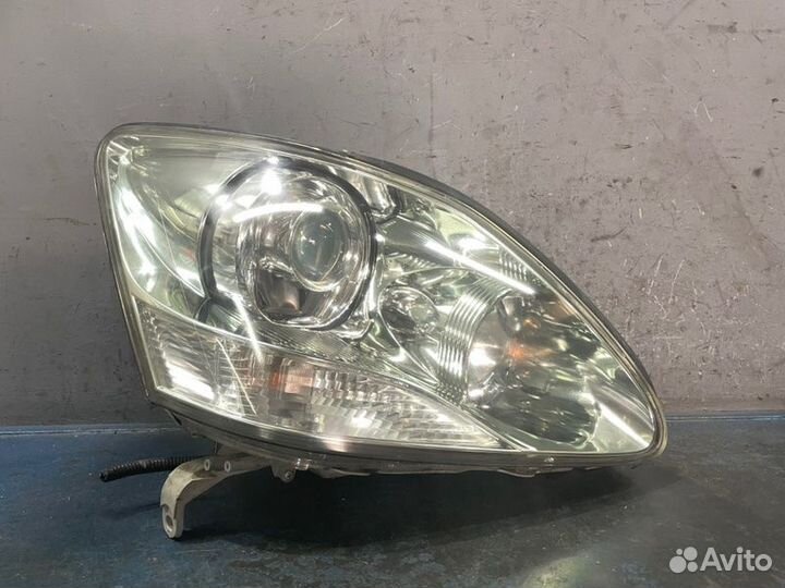Фара ксенон правая Lexus Ls430 UCF30 UCF31