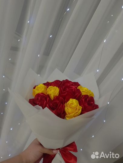 Букет из атласных лент