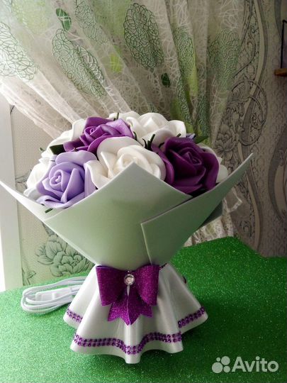 Светильник Букет роз из изолона Ростовые цветы