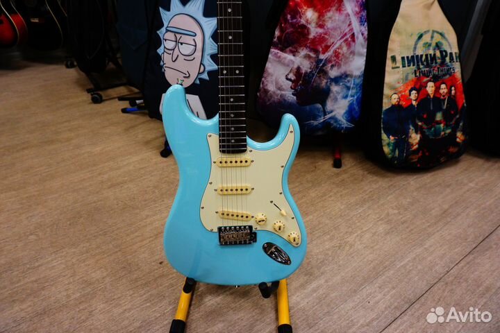 Электрогитара / Комплектом