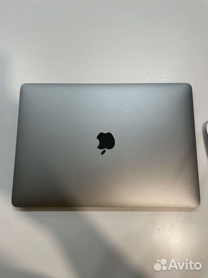Apple MacBook Pro 13 2018 8GB/256GB/Touch bar