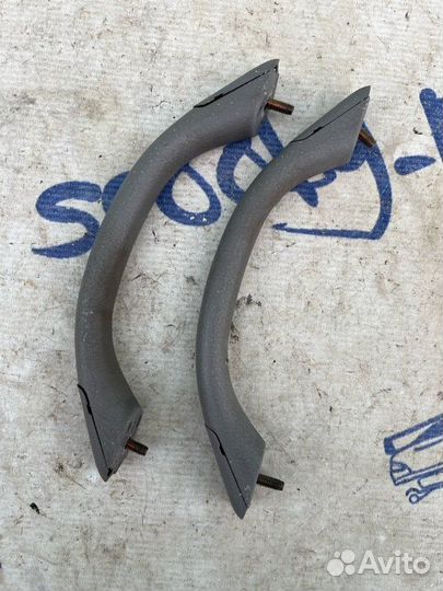 Ручка потолочная задняя Subaru Impreza GC