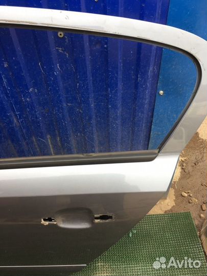 Дверь задняя левая Opel Astra H Z16XER 2007