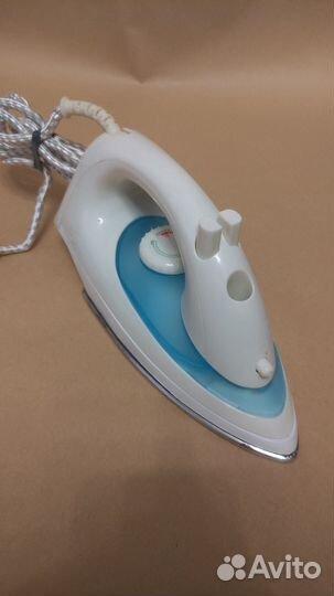 Утюг с отпаривателем Sterlingg ST-6631 1200W