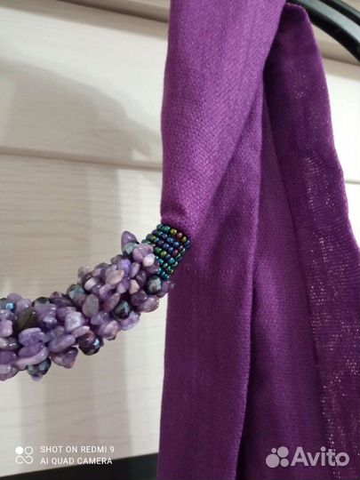 Красивый новый шарф с бусами из Филиппин
