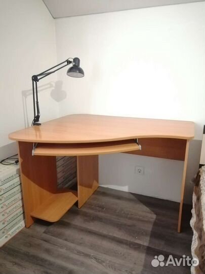 Стол компьютерный угловой