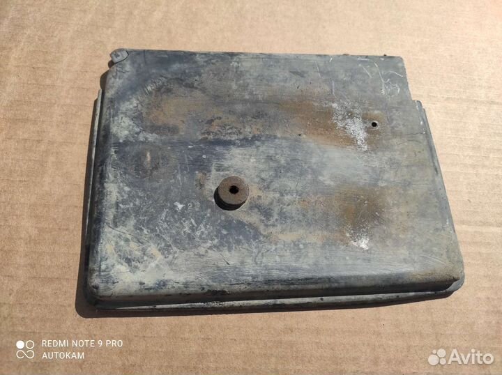 Подставка под аккумулятор Geely Emgrand ec7