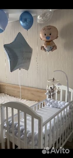 Детская кроватка с универсальным маятником