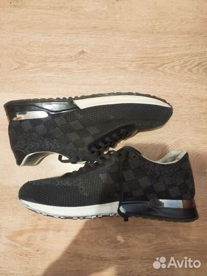 Louis Vuitton Run Away Sneakers Black