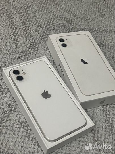 iPhone 11, 64 ГБ