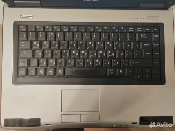 Ноутбук toshiba satellite l40-139