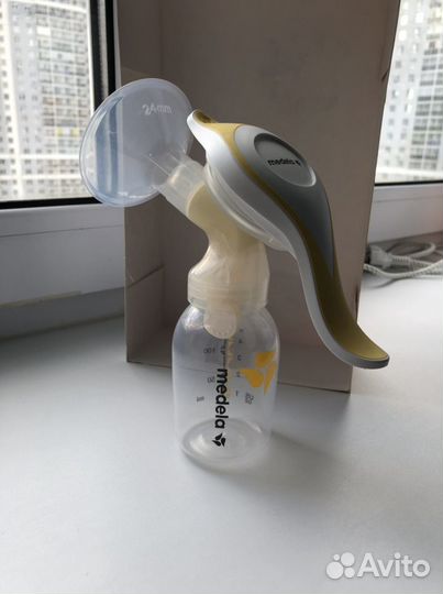 Молокоотсос ручной Medela