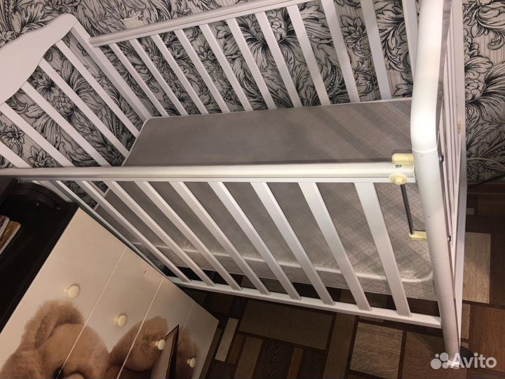 Детская кроватка