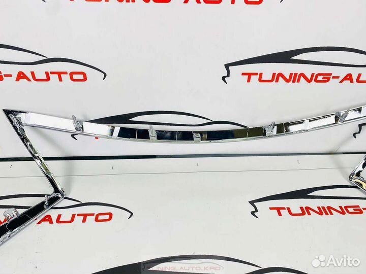 Молдинг решетки радиатора Lexus RX350 P8022