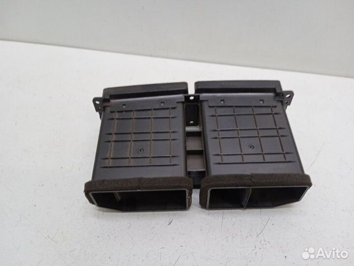 Дефлектор торпедо центральный Kia Magentis 2.0