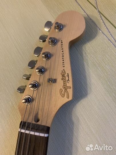 Электрогитара Fender squier stratocaster