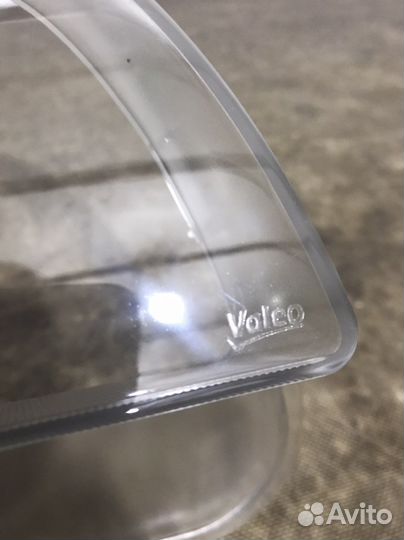 Стекло правой фары BMW X1 E84