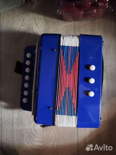 Гитара детская, аккордеон новый