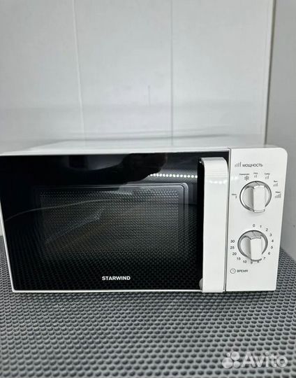 Микроволновая печь Новая. Гарантия. 20 литров 700w