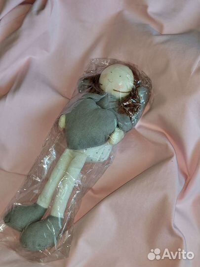 Мягкая игрушка-подвеска кукла 