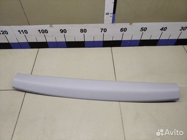 Обшивка двери багажника Fortuner 2015