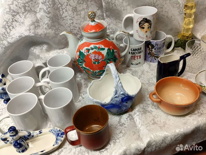 Кружки, чашки, чайник и тд