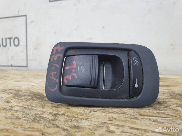 Кнопка стеклоподъемника задняя левая Porsche