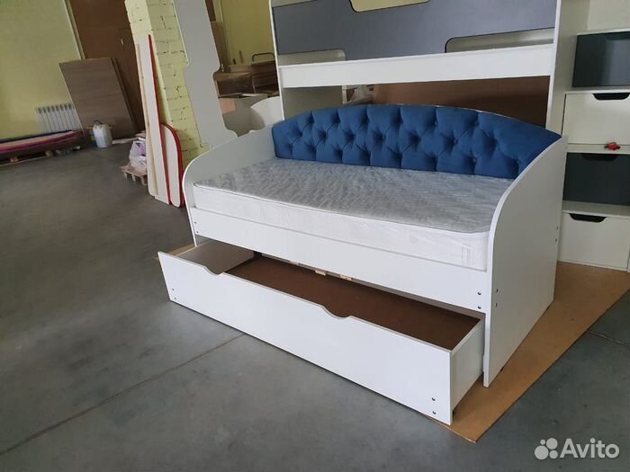 Кровать детская лдсп выкатное место велюр
