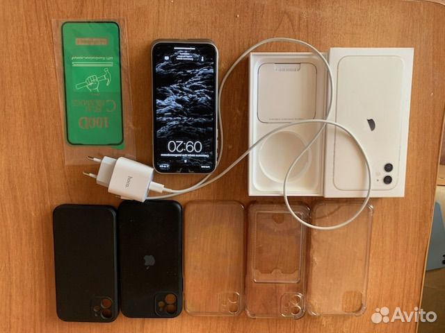 iPhone 11, 64 ГБ