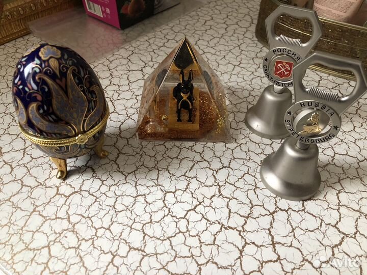 Колокольчики,шкатулка,подставка под ручки