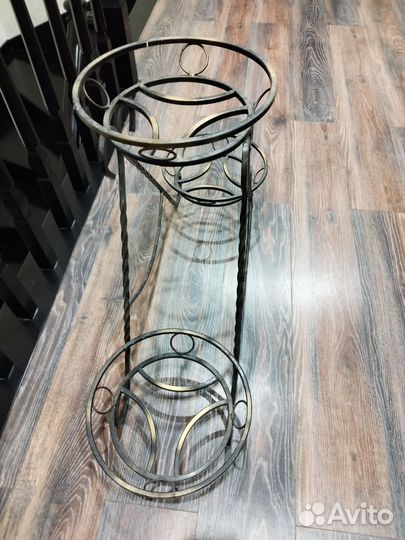 Подставка для цветов напольная металлическая