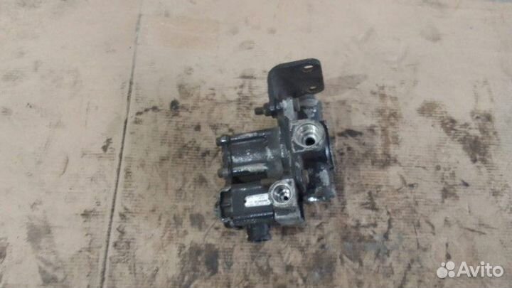 Клапан ускорительный Man Tgl