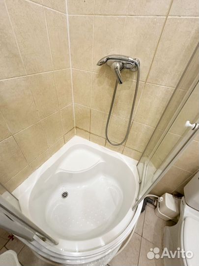 Душевая кабина 90х90