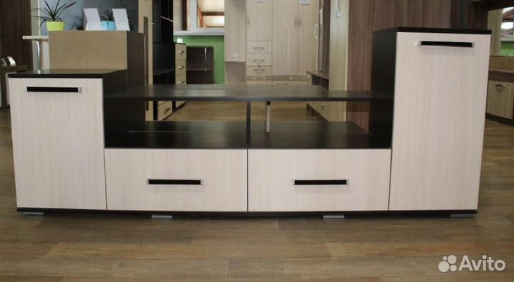 Тумба под телевизор Парус-2