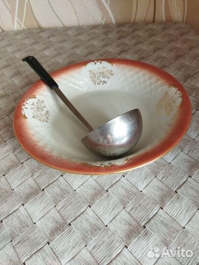 Салатница и половник