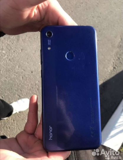 Телефон Honor 8A