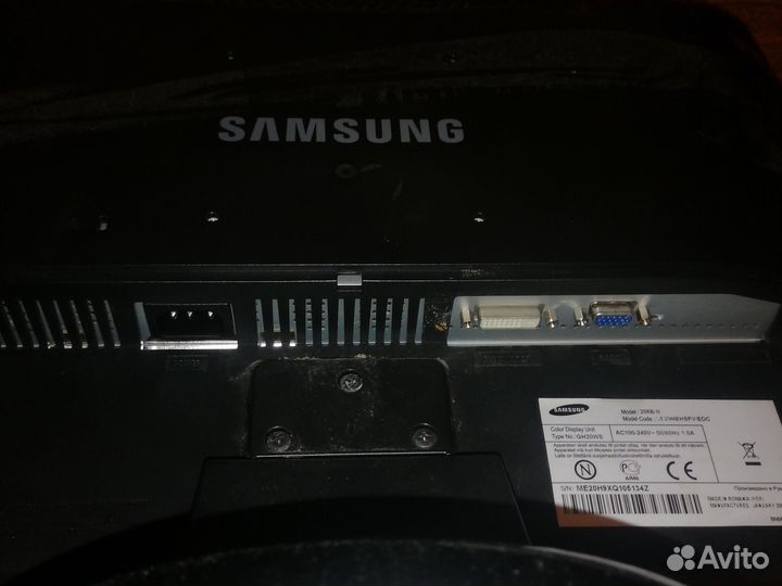 Монитор Samsung