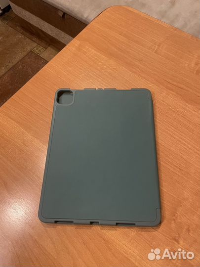 Чехол на iPad