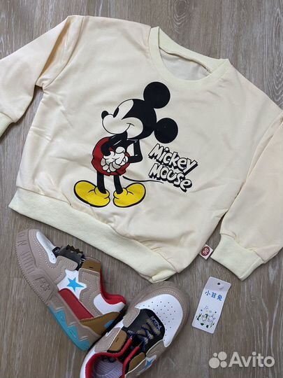 Костюм для мальчика белые джинсы логнгслив