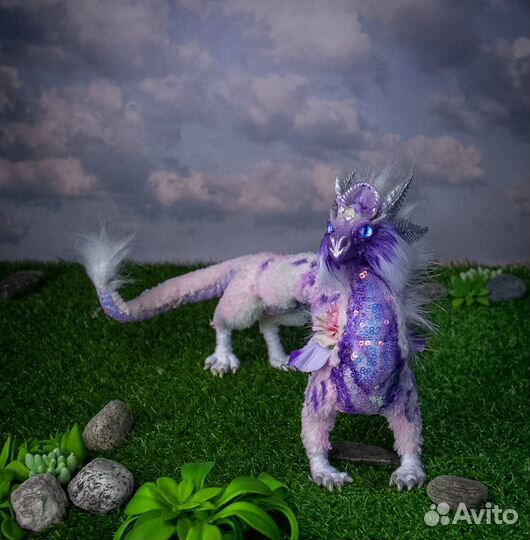 Дракон Стелла подвижная в смешанной технике