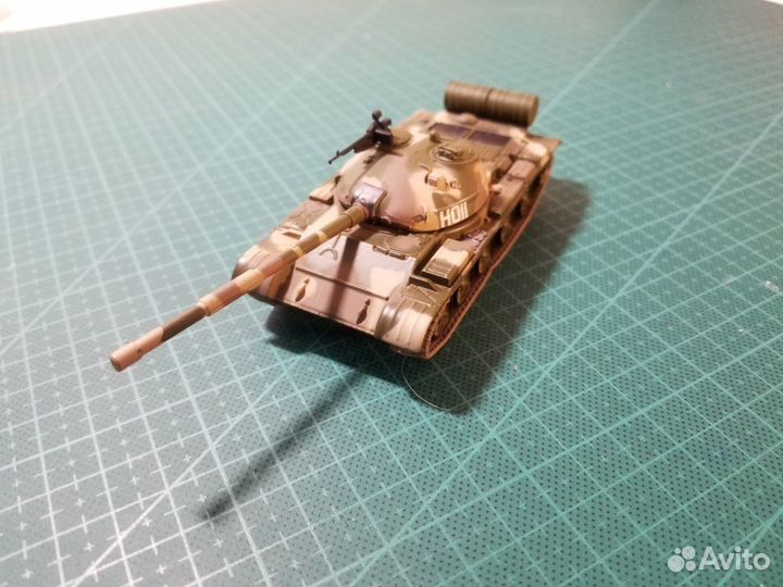 Танк Т-62 металл 1:72