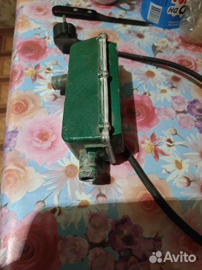 Продам Подогреватель двигателя 220 с помпой 2500Вт