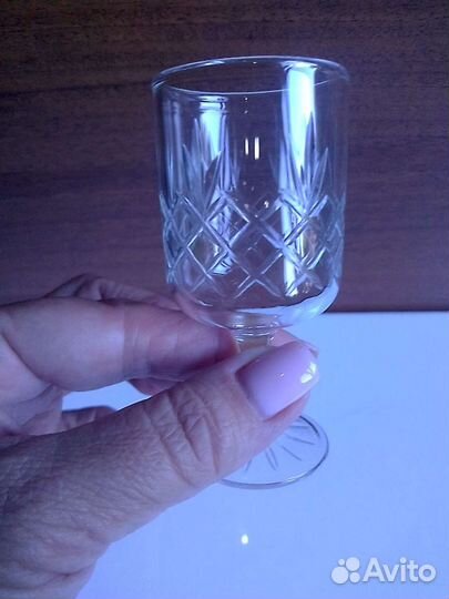Хрустальные рюмки