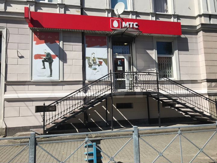 Помещение в центре с высокими потолками,100 м²