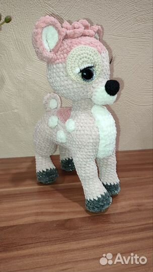 Олень вязаный