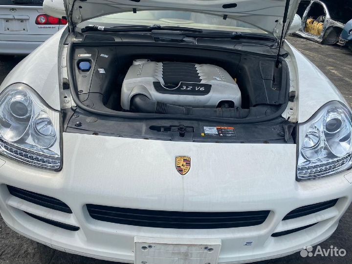 Лючок на Porsche Cayenne