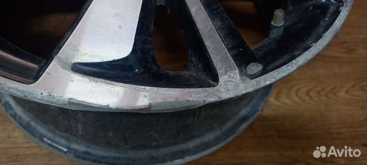 Диск колесный легкосплавный R15 в наличии 1 диск