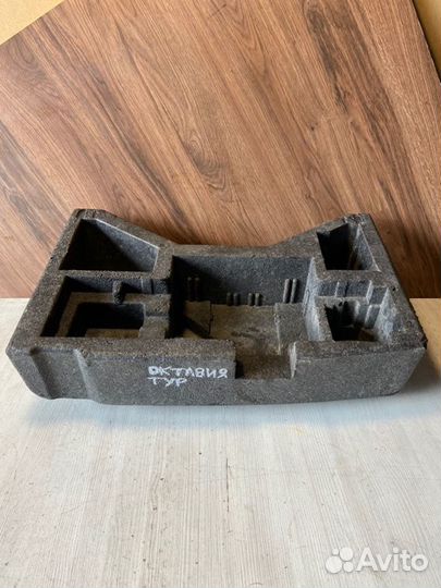 Ящик под инстумент Skoda Octavia