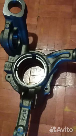 Продаю кулак поворотный задний левый RenaultDuster