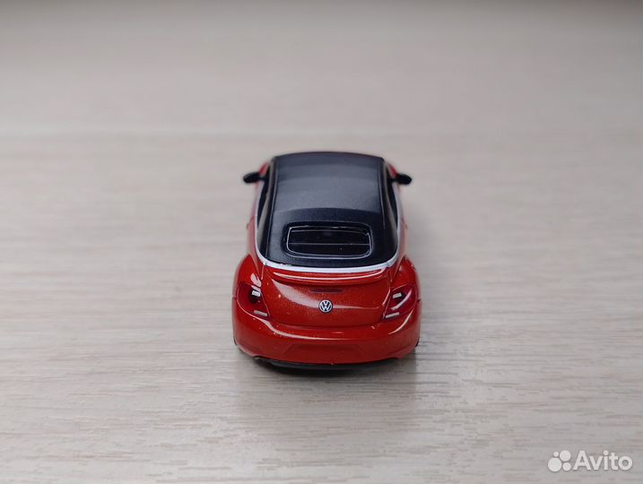 A30) Volkswagen Beetle (A5) 2011-2019 красный с че